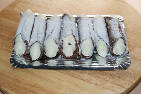 CANNOLI